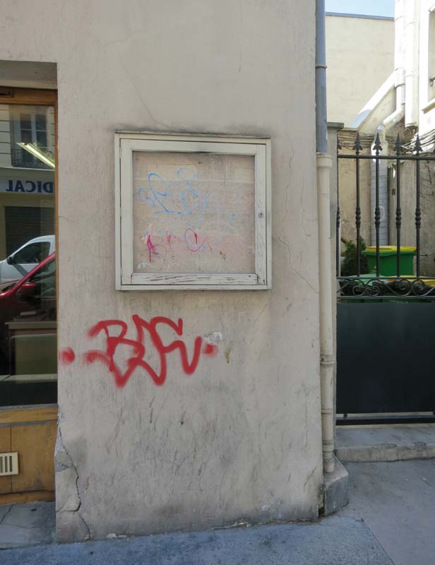 3 rue Planchat, Paris (FR-75020). Photo Claude Closky.jpg